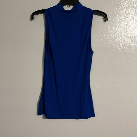 Express Top - Picture 3 of 5